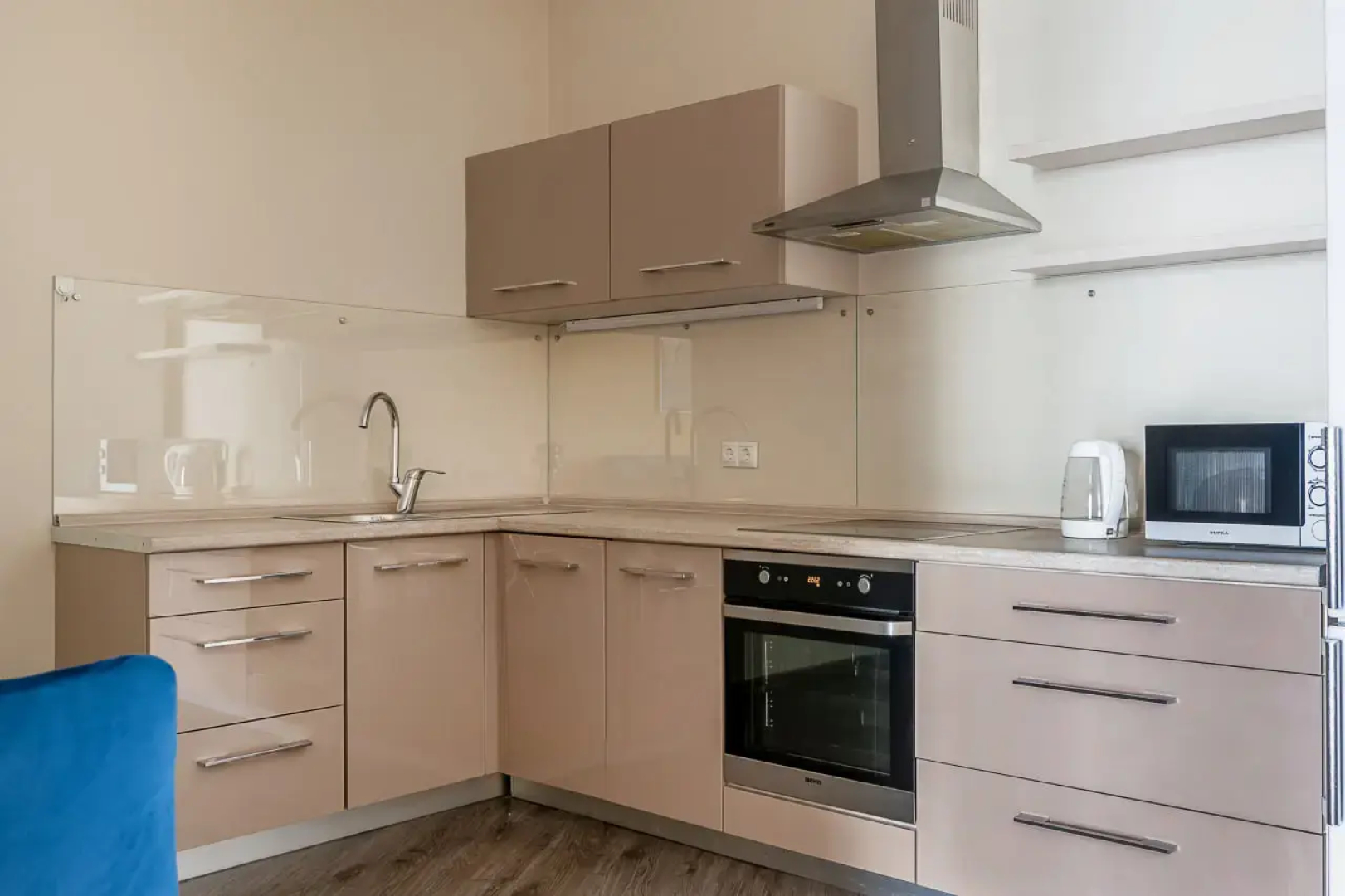 Апартаменты Apart VL на набережной с видом на море