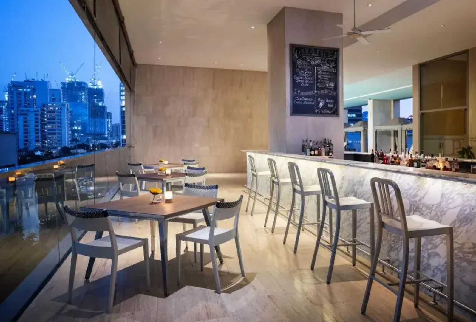 Отель Oriental Residence Bangkok