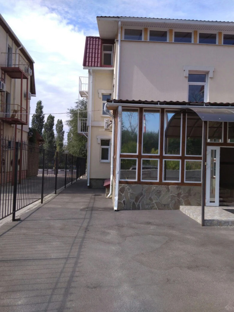 Отель Южный