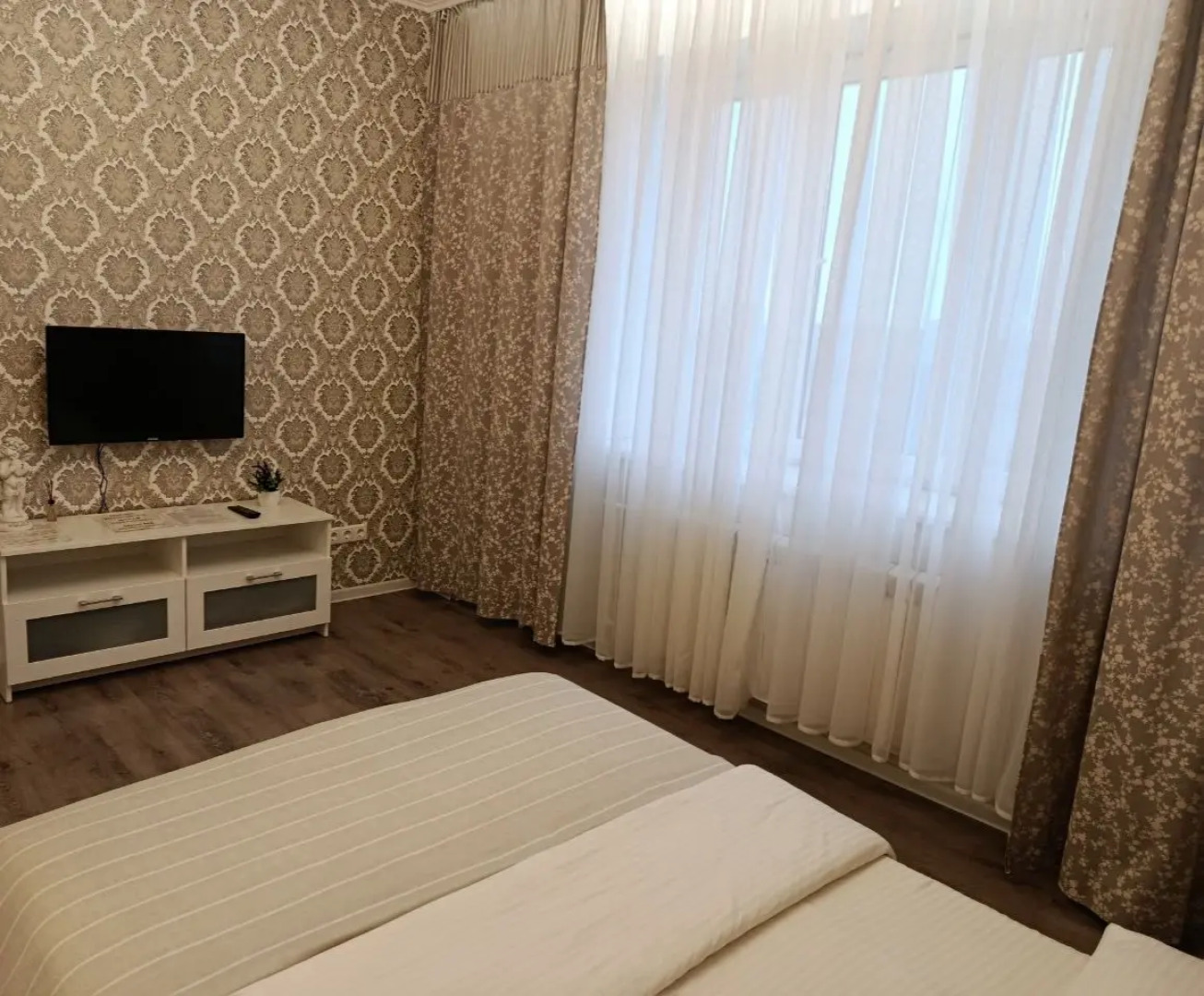 Апартаменты Квартира AlexHome РП Свердловский Алексея Короткова 1