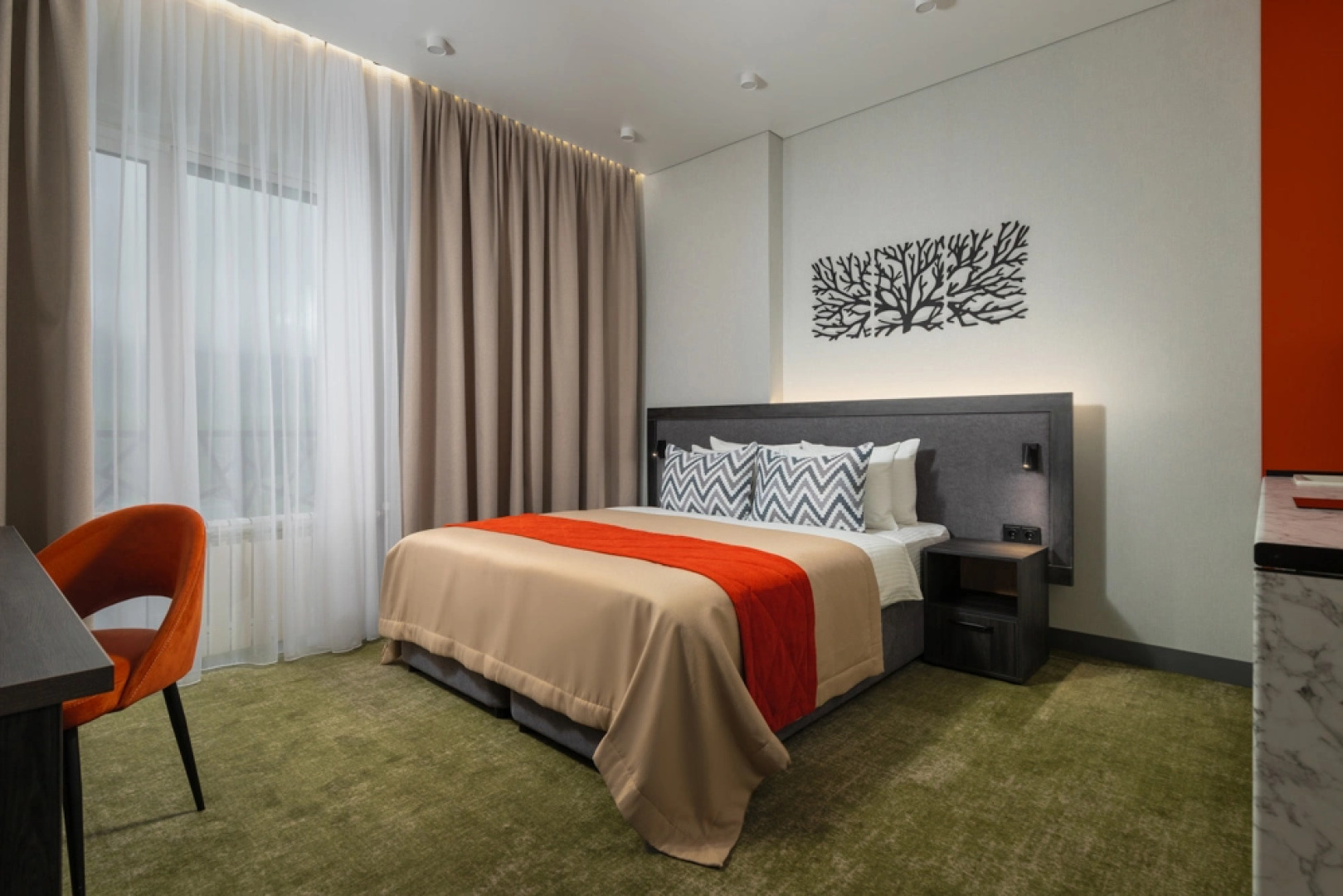 Отель Скала