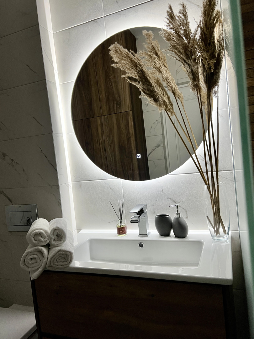 Апартаменты Современная Лаконичная Квартира Рядом с Фонтаном и Сквером Героев