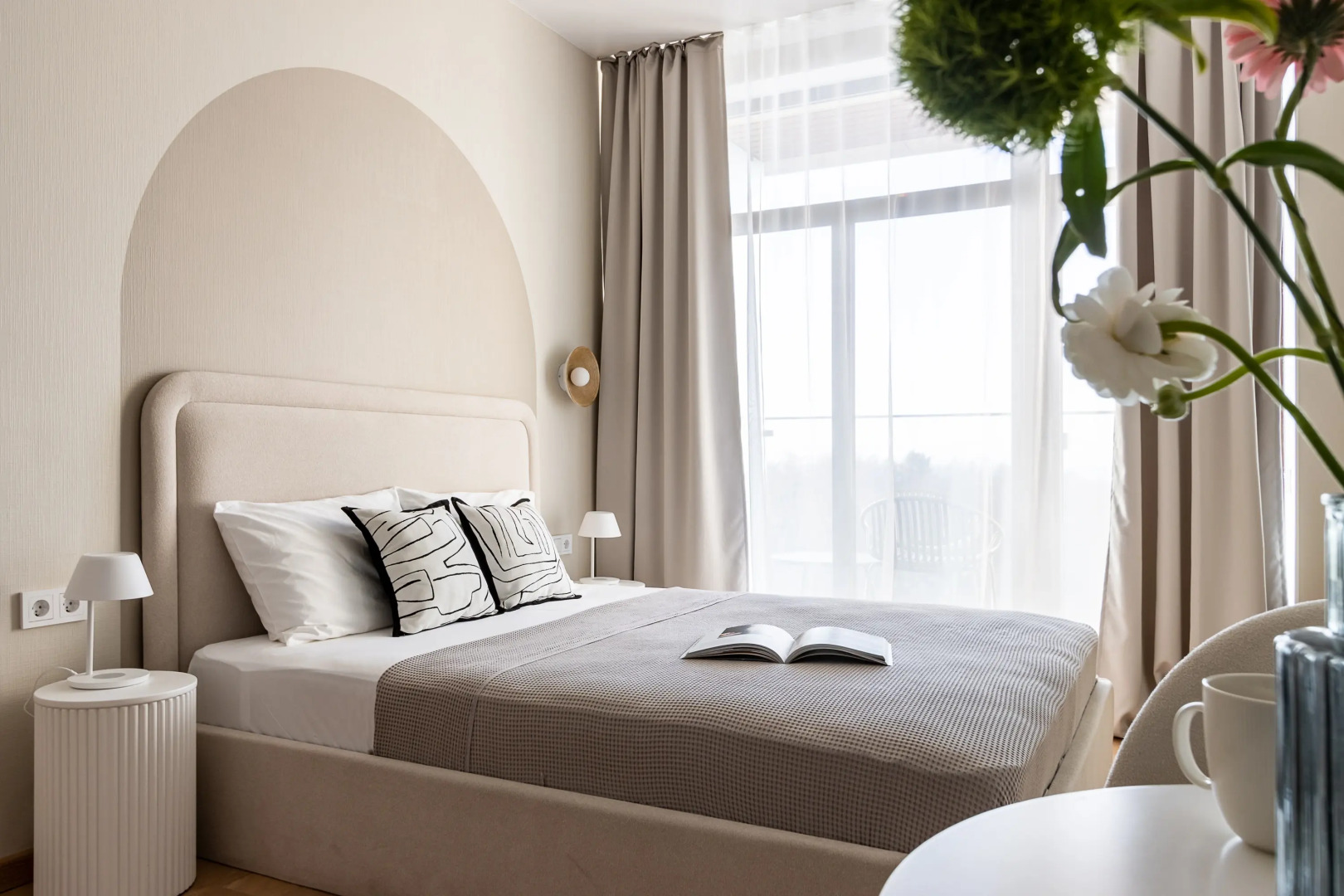 Апартаменты Видовые с видом на бассейн залив и лес