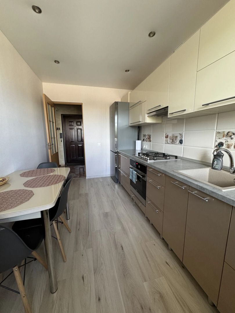 Квартира в хорошем районе с выездом на Приморское кольцо