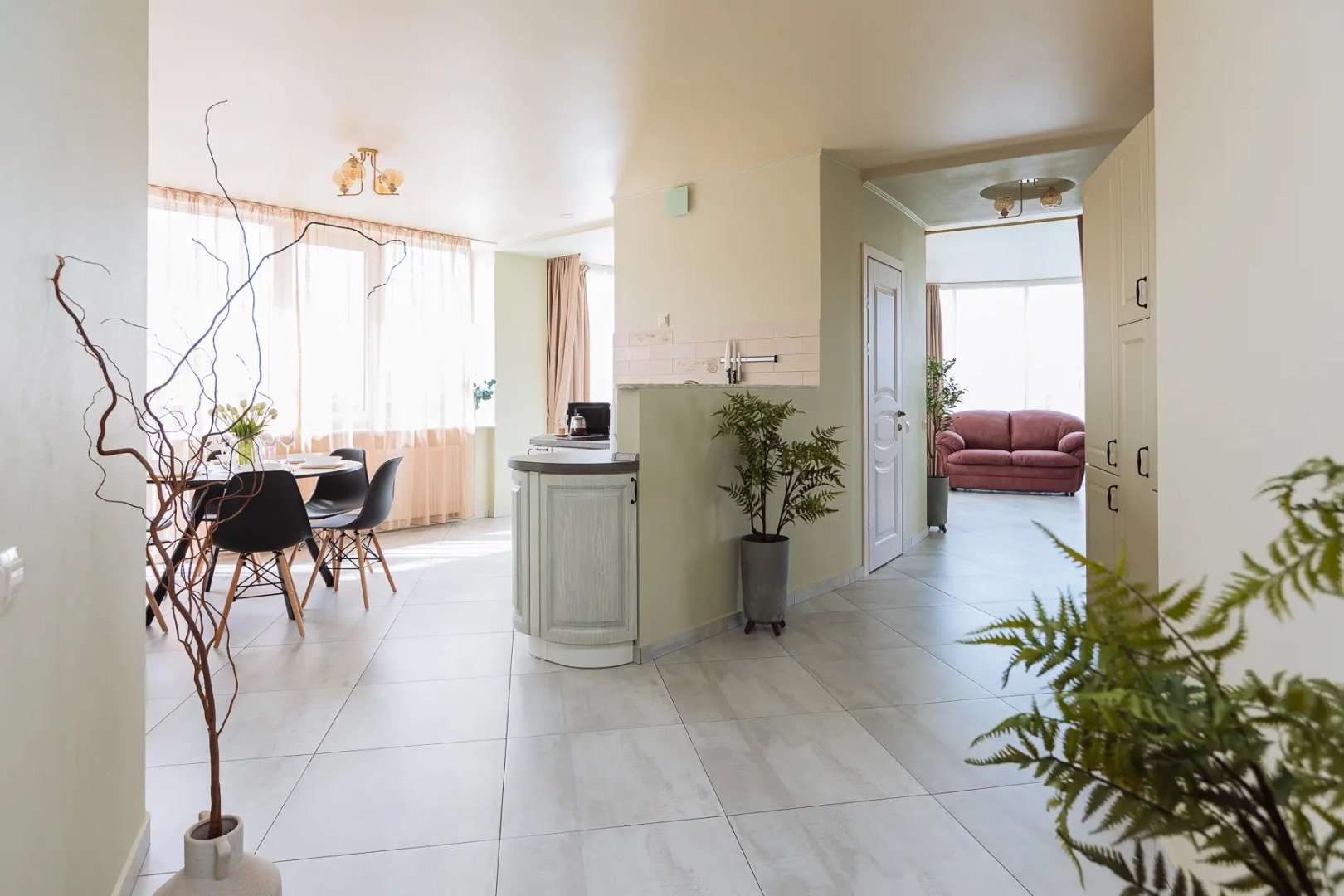 Квартира Очень большая квартира на берегу озера в Калининграде рядом с Рыбной деревней и Кафедральным собором