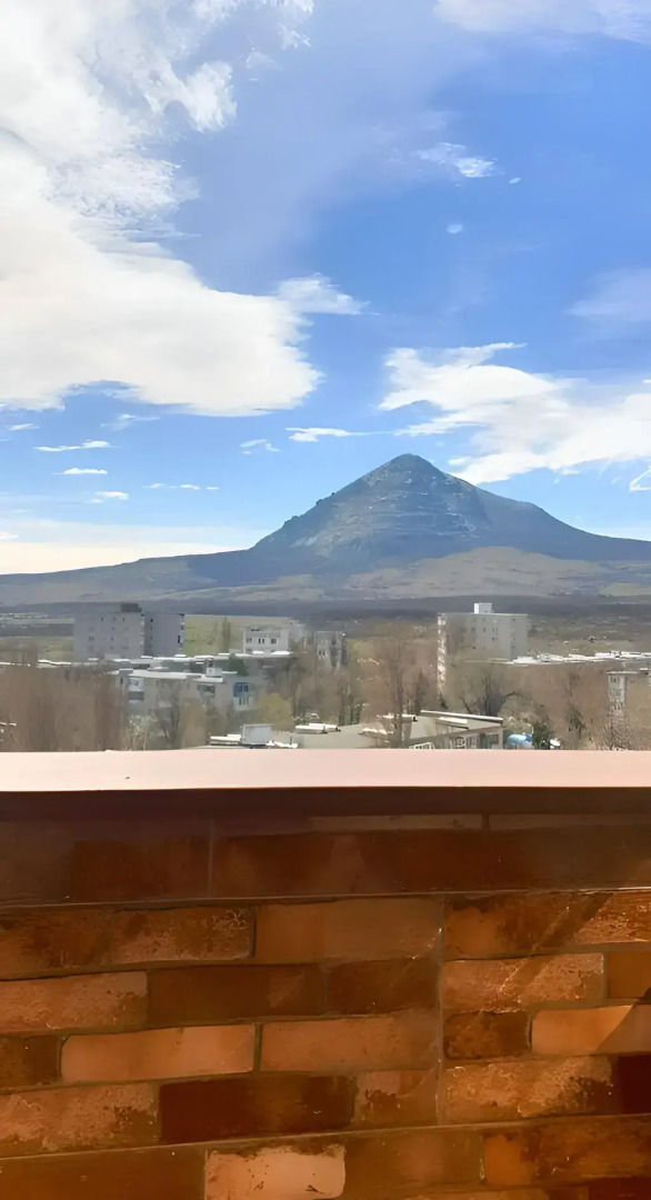 Апартаменты в Минеральных водах с видом на Змейку