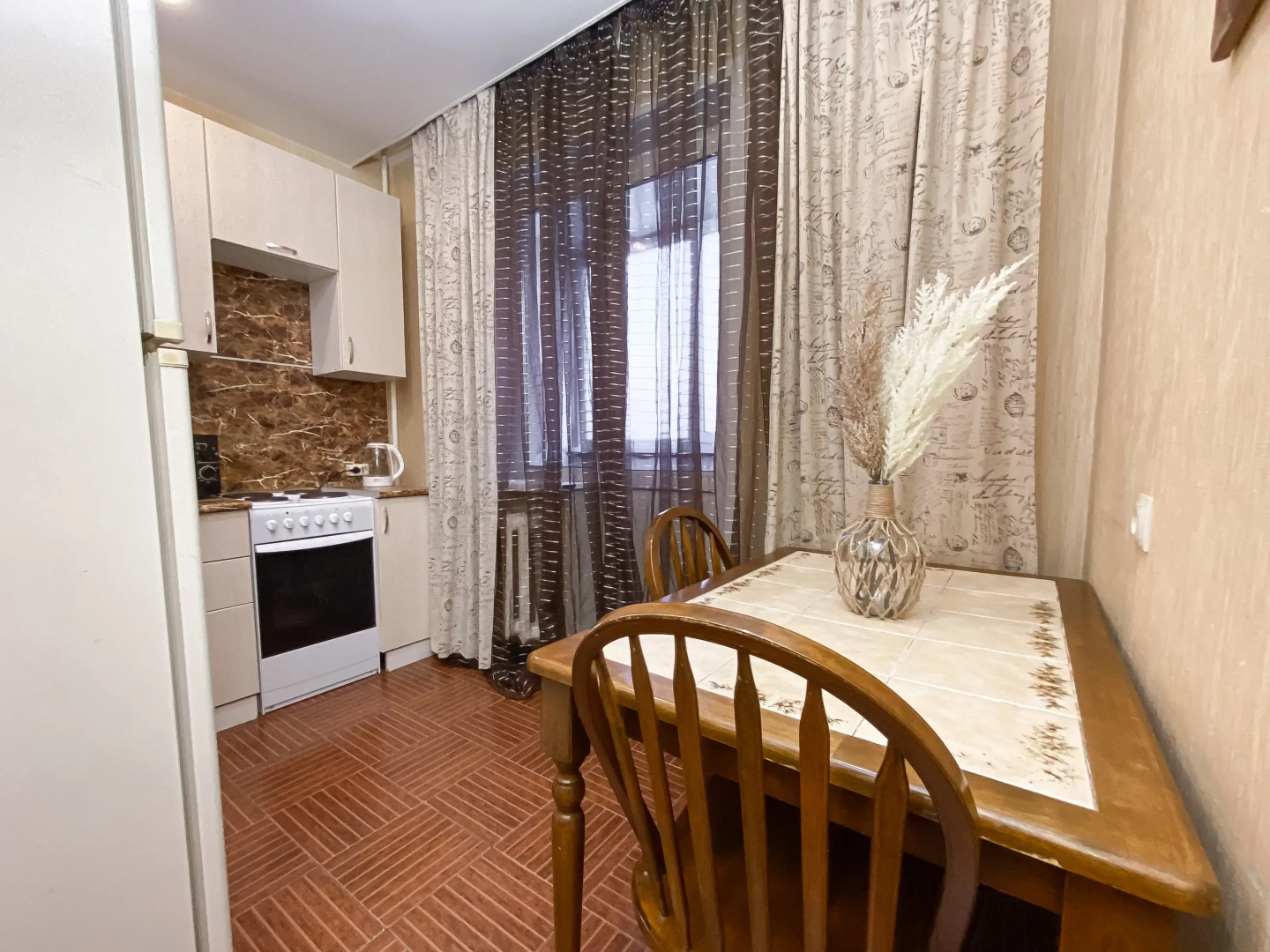 Апартаменты в спальном районе у кинотеатра Луна