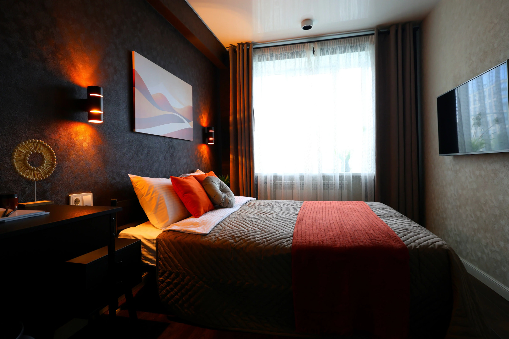 Квартира Стильная Современная с Проектором для Уютных Вечеров в Историческом Центре Города