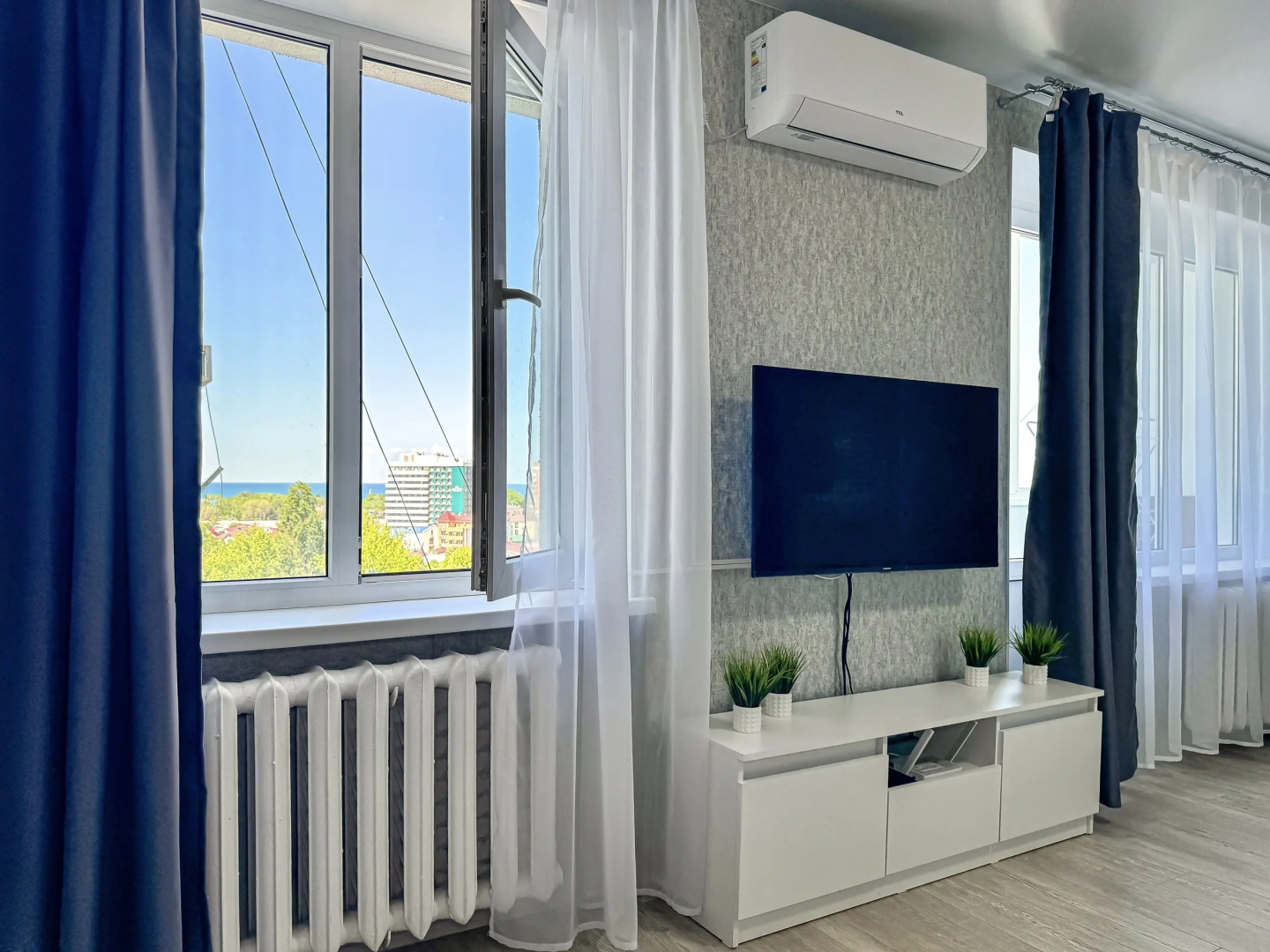 Апартаменты Монако 24 На Терской 188/43