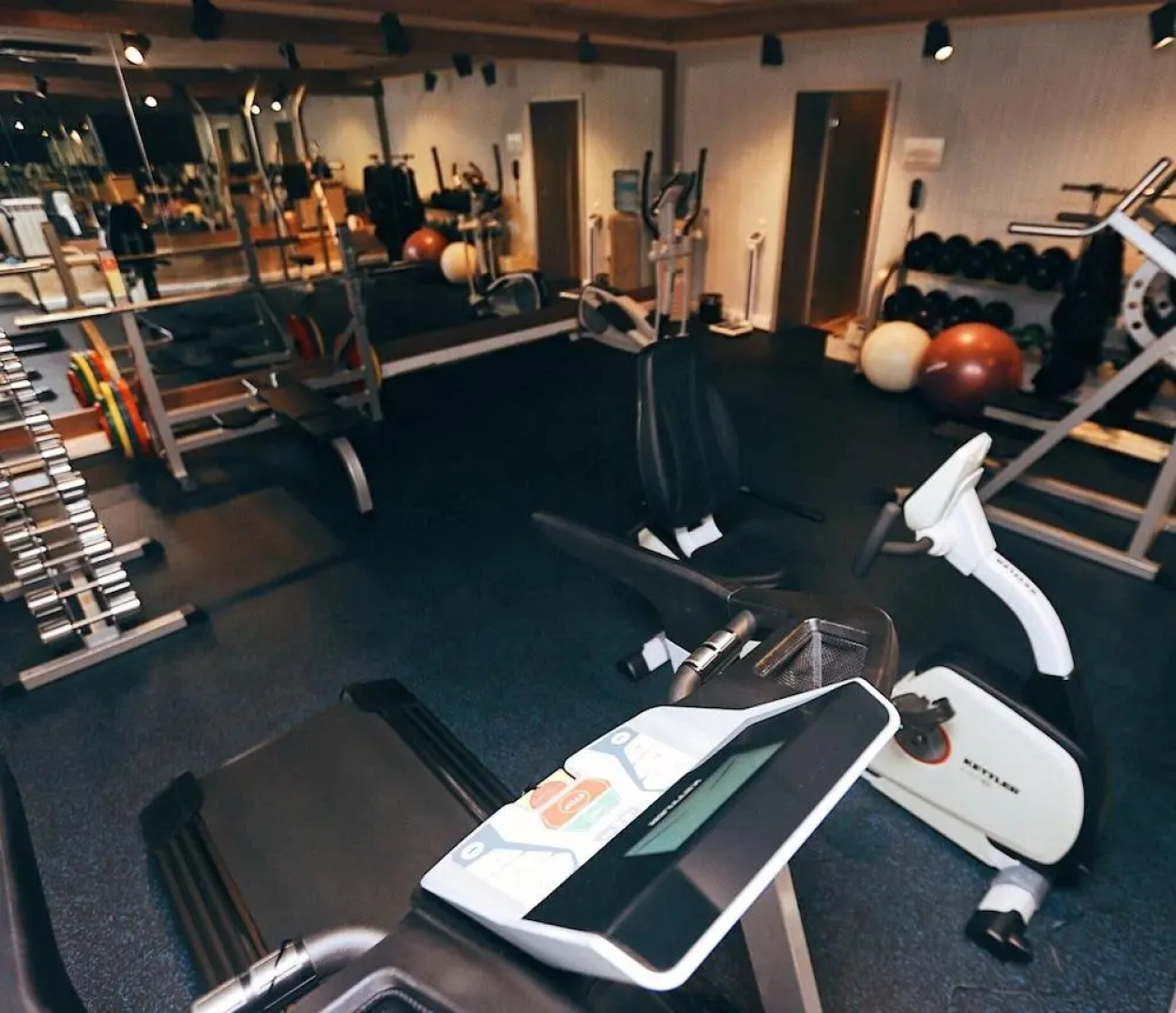 Отель Томь Ривер Плаза