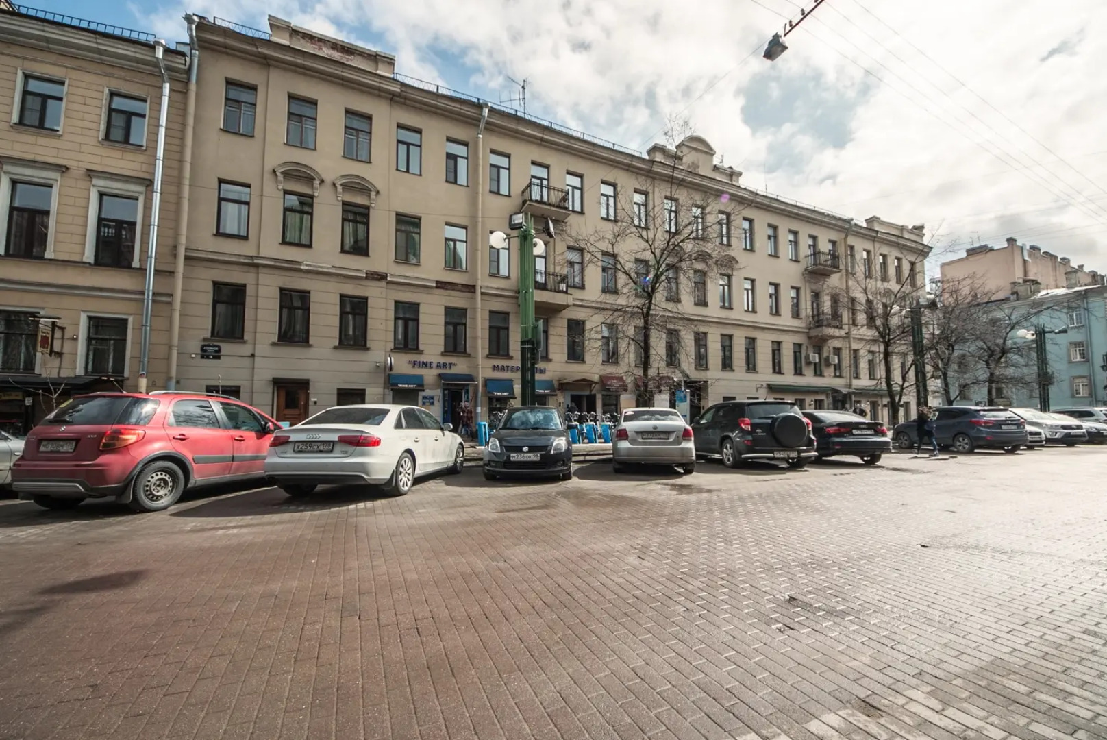 Апартаменты с Балконом Рядом с Летним Садом