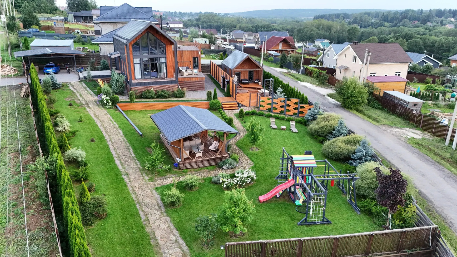 Частный дом Hill House Positive