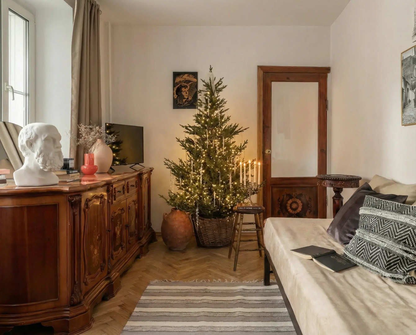 Квартира изысканная с авторским искусством пешком до Красной площади