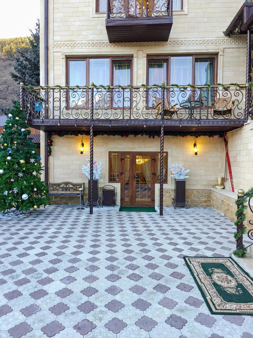 Отель Golden House