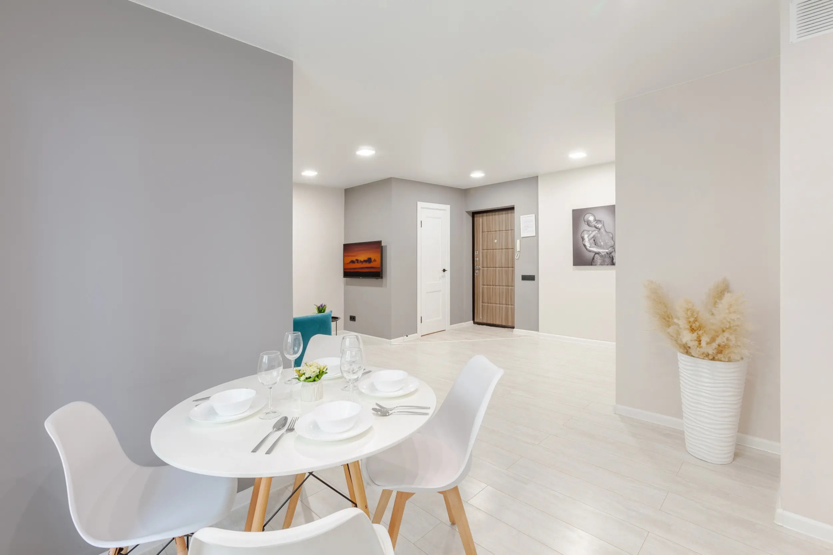 Апартаменты евродвушка RentPlaza класса LUX