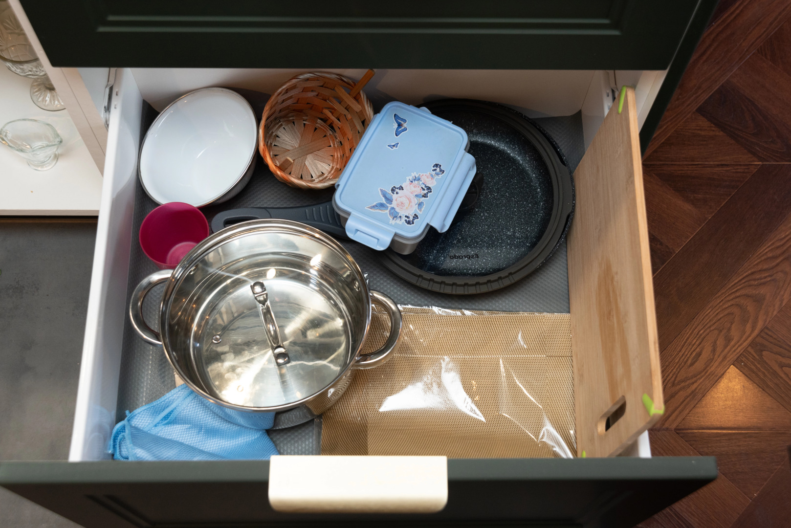 Апартаменты в Сердце Петербурга с колонкой Алиса