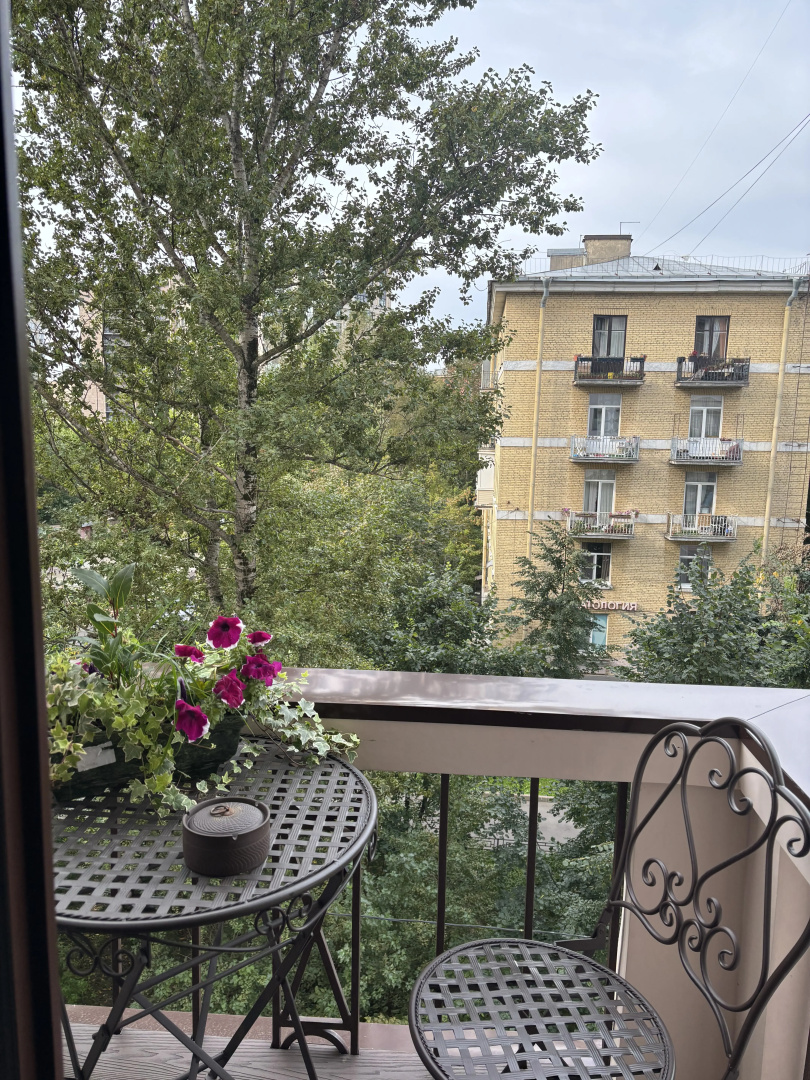 Квартира с сауной и балконом