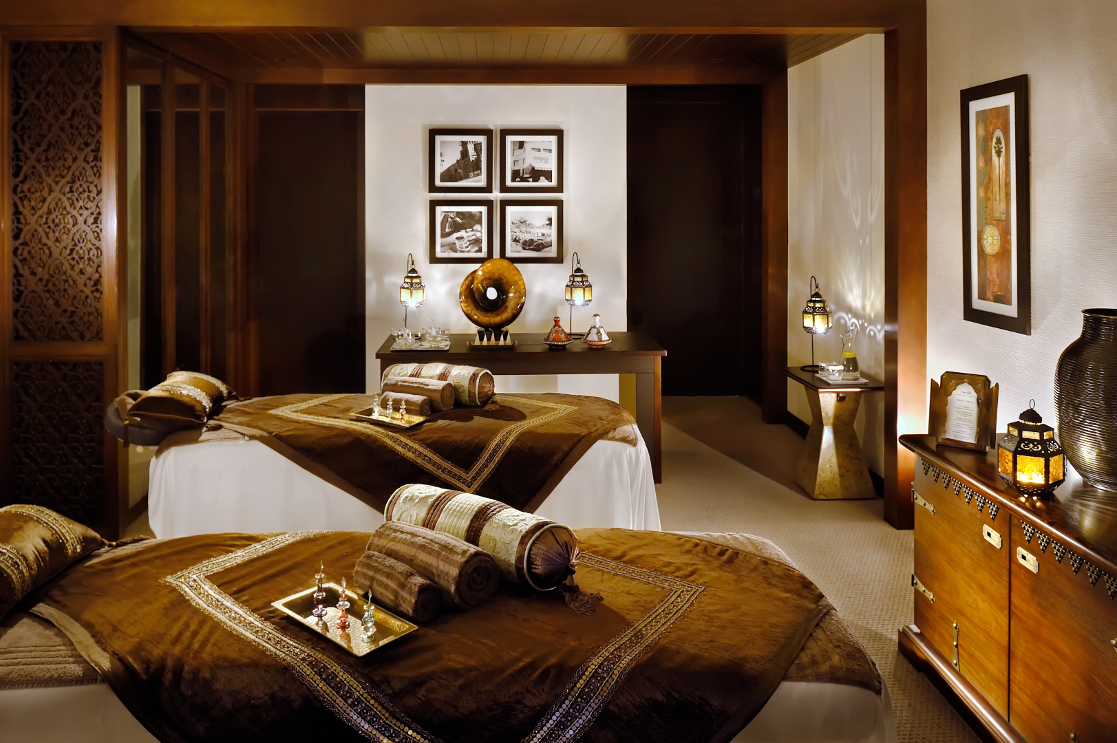 Отель Palace Downtown