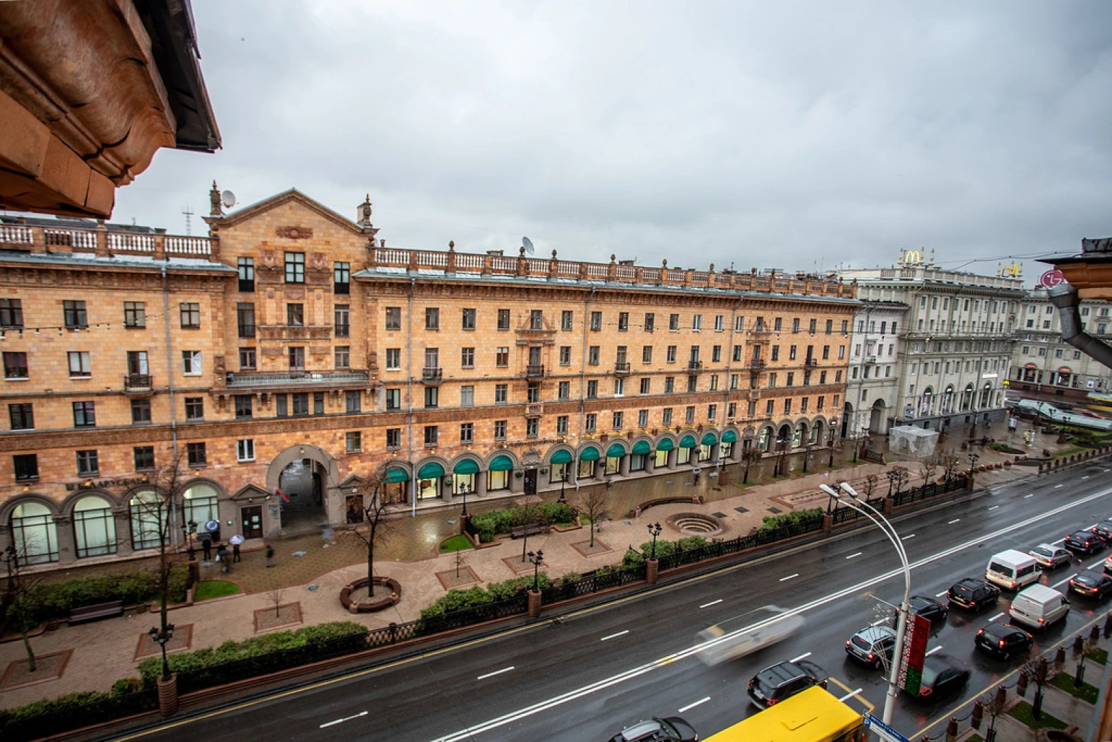 Апартаменты 3-комнатные HomeApart Ленина, 6