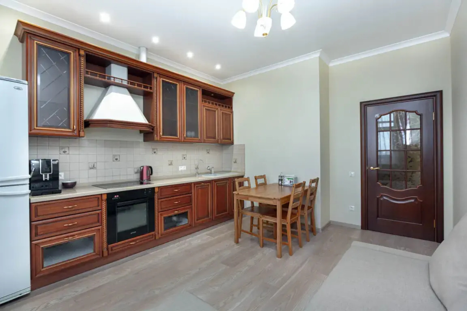 АПАРТАМЕНТЫ REHOME24 на 13 этаже с балконом