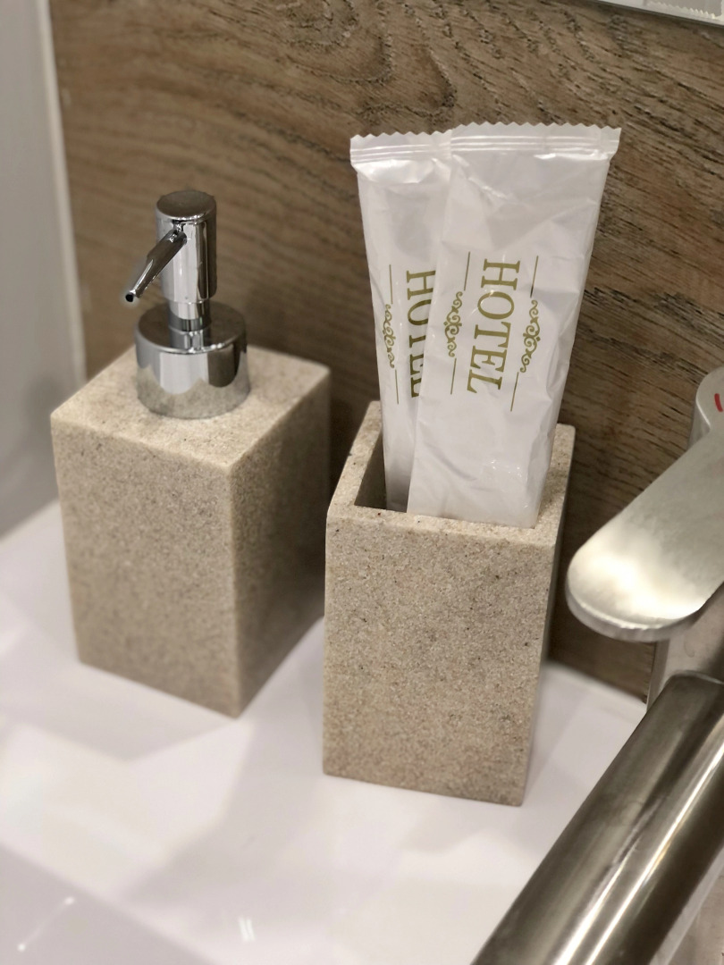 Апартаменты Экзотика возле Аэропорта на 2 Гостя