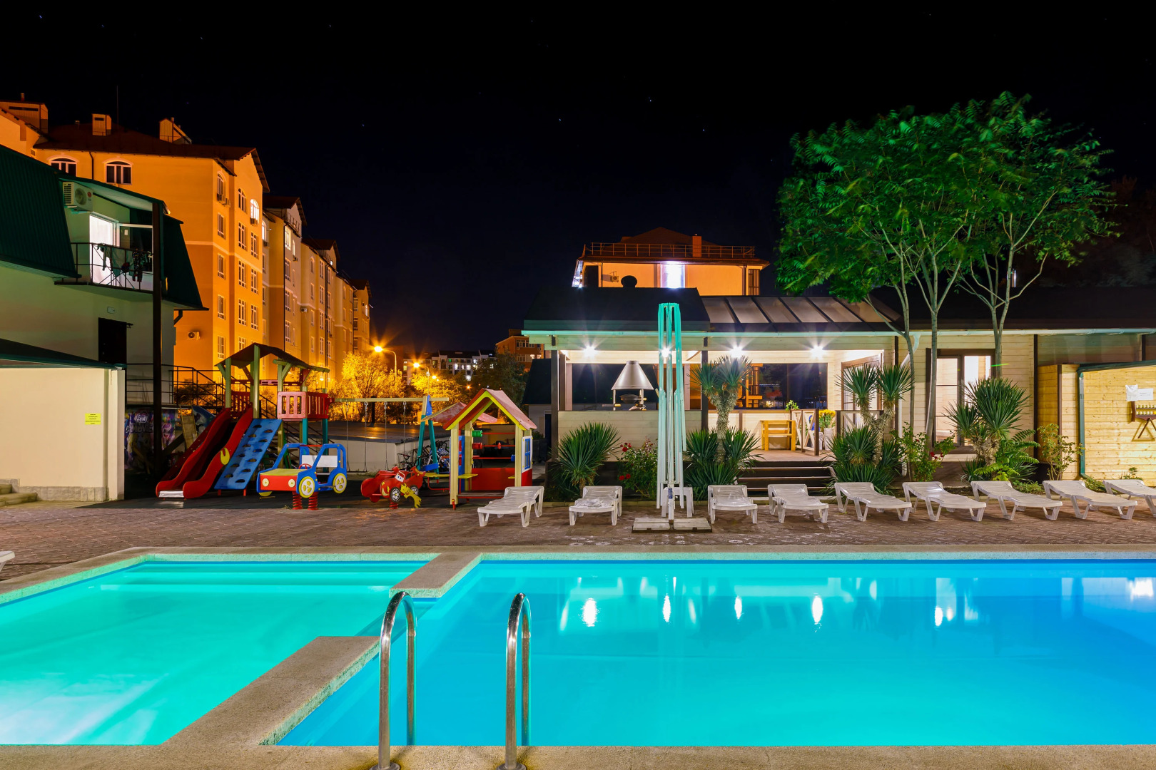 Отель Атлас