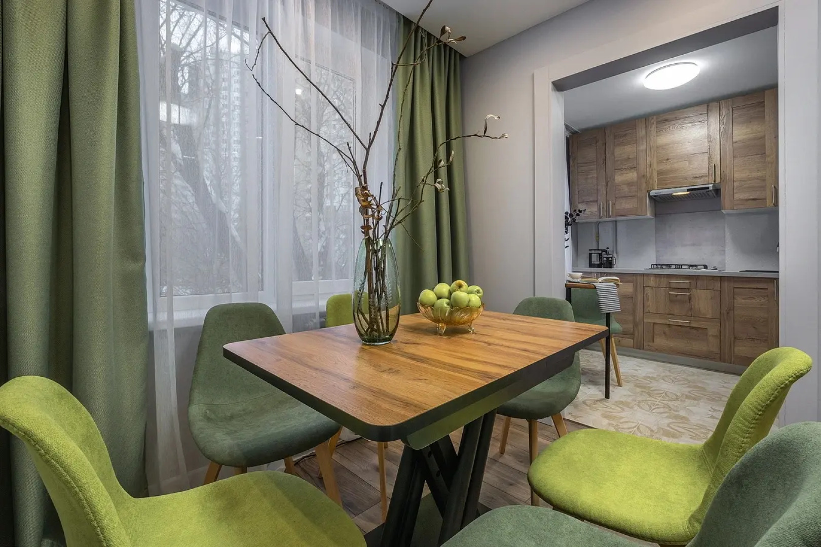 Квартира трехкомнатная Queenstay Остров мечты на Коломенской