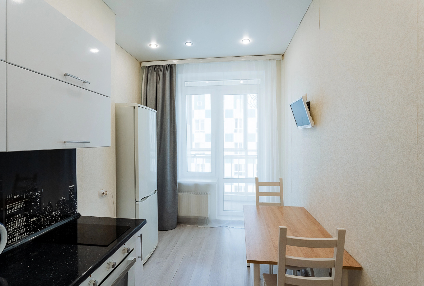 Апартаменты с отдельной кухней в ЖК Эрмитаж (Горсовет, Планета)