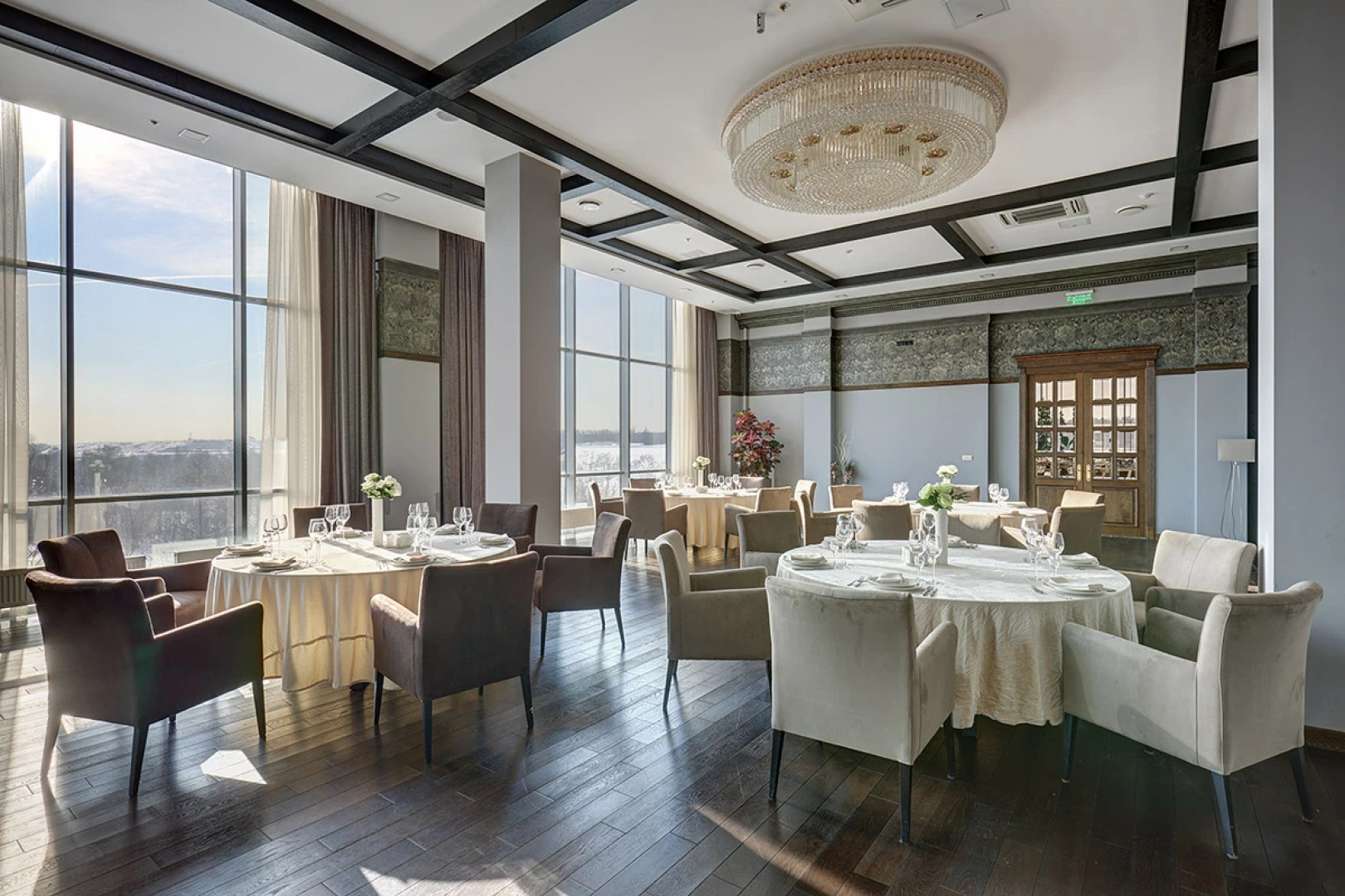 Отель Астро Плаза