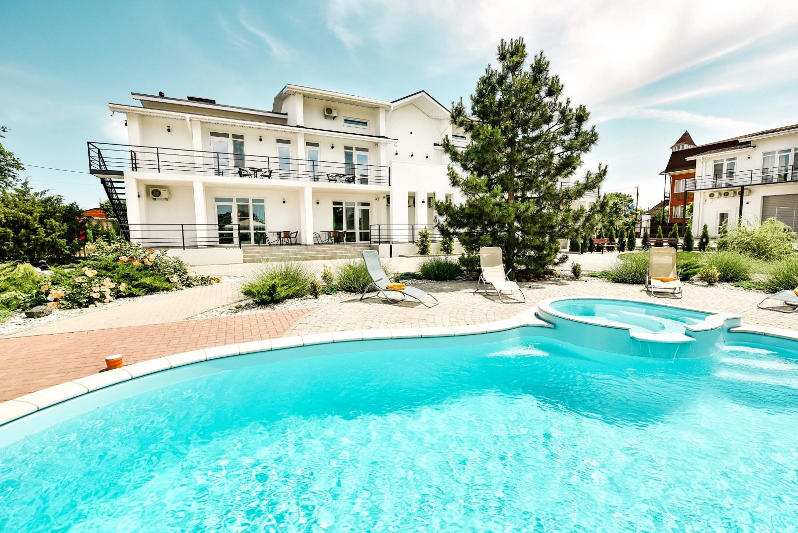 Отель Белая Ива