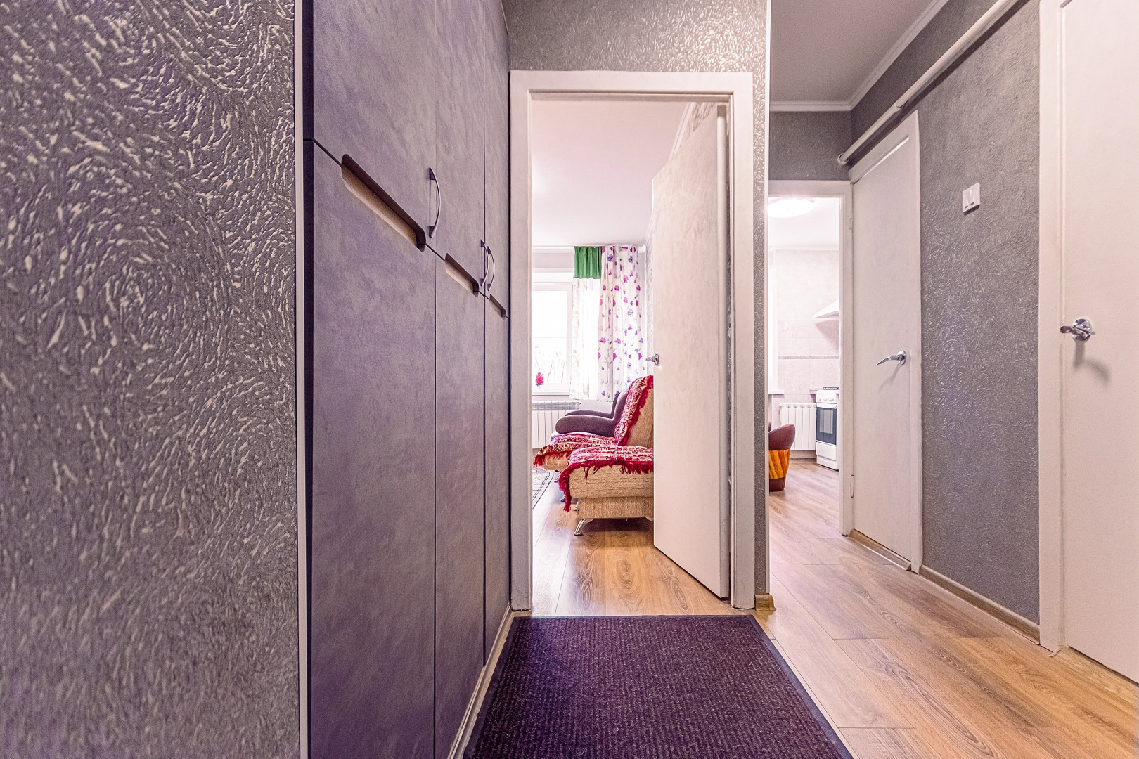 Квартира на Максима Горького 1