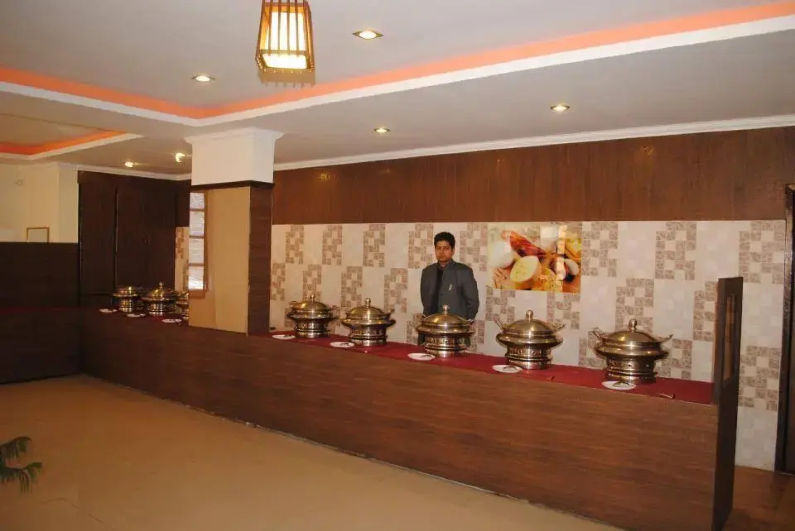 Отель Imperial Palace