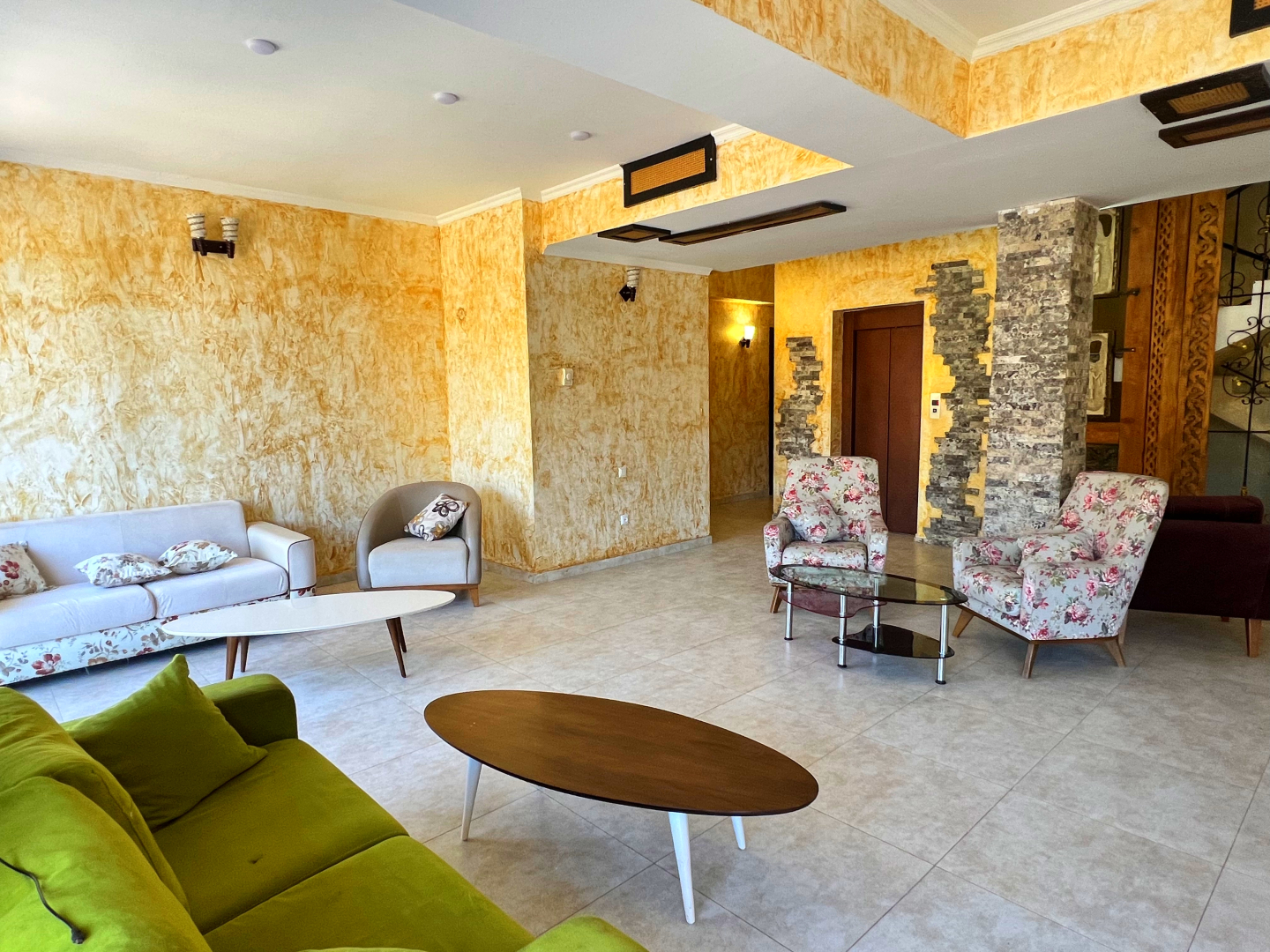 Отель Travel Inn Bakuriani