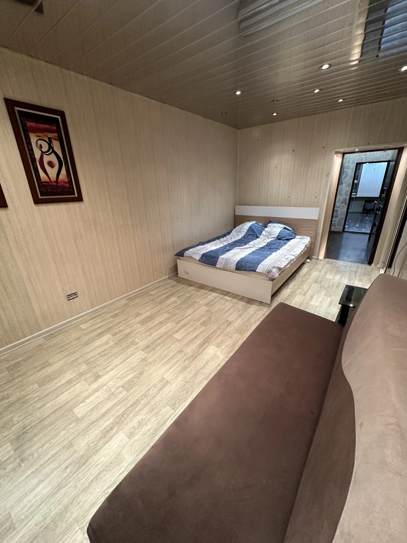 Квартира Уютная Пятикомнатная В Центре На Улице Комсомольская