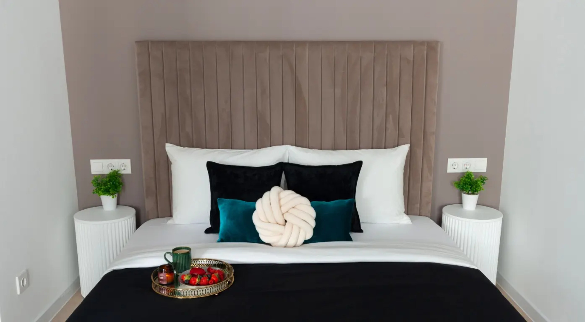 Апартаменты Novin House RED FLAT