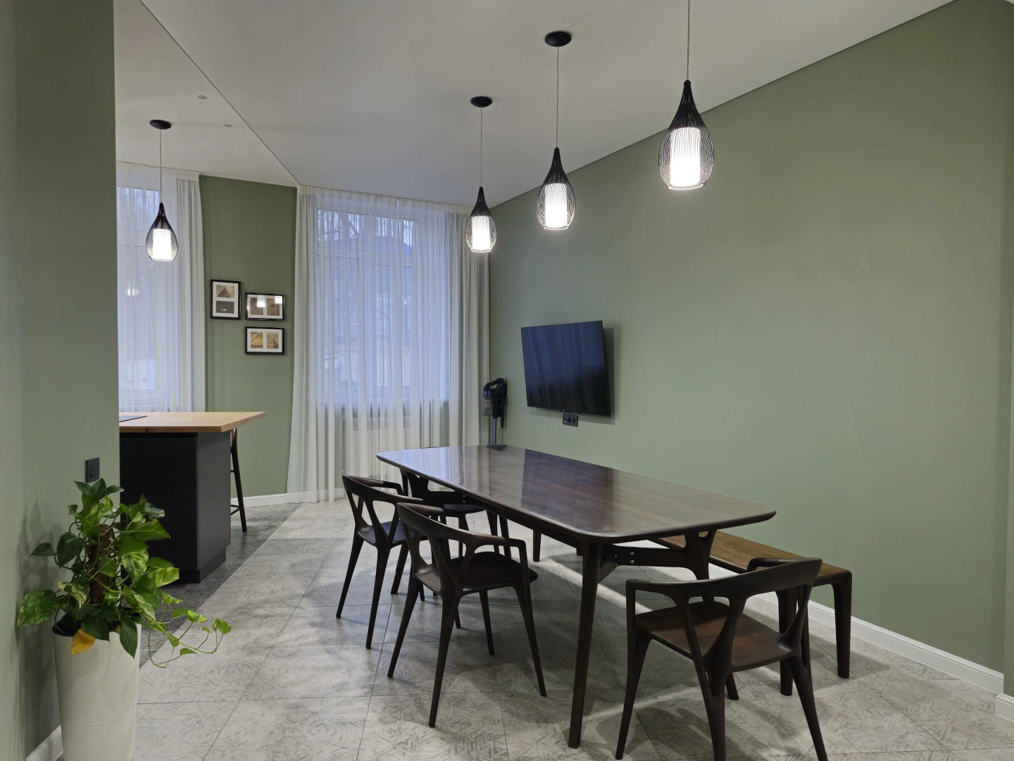 Апартаменты Люкс с Видом на Площадь Победы