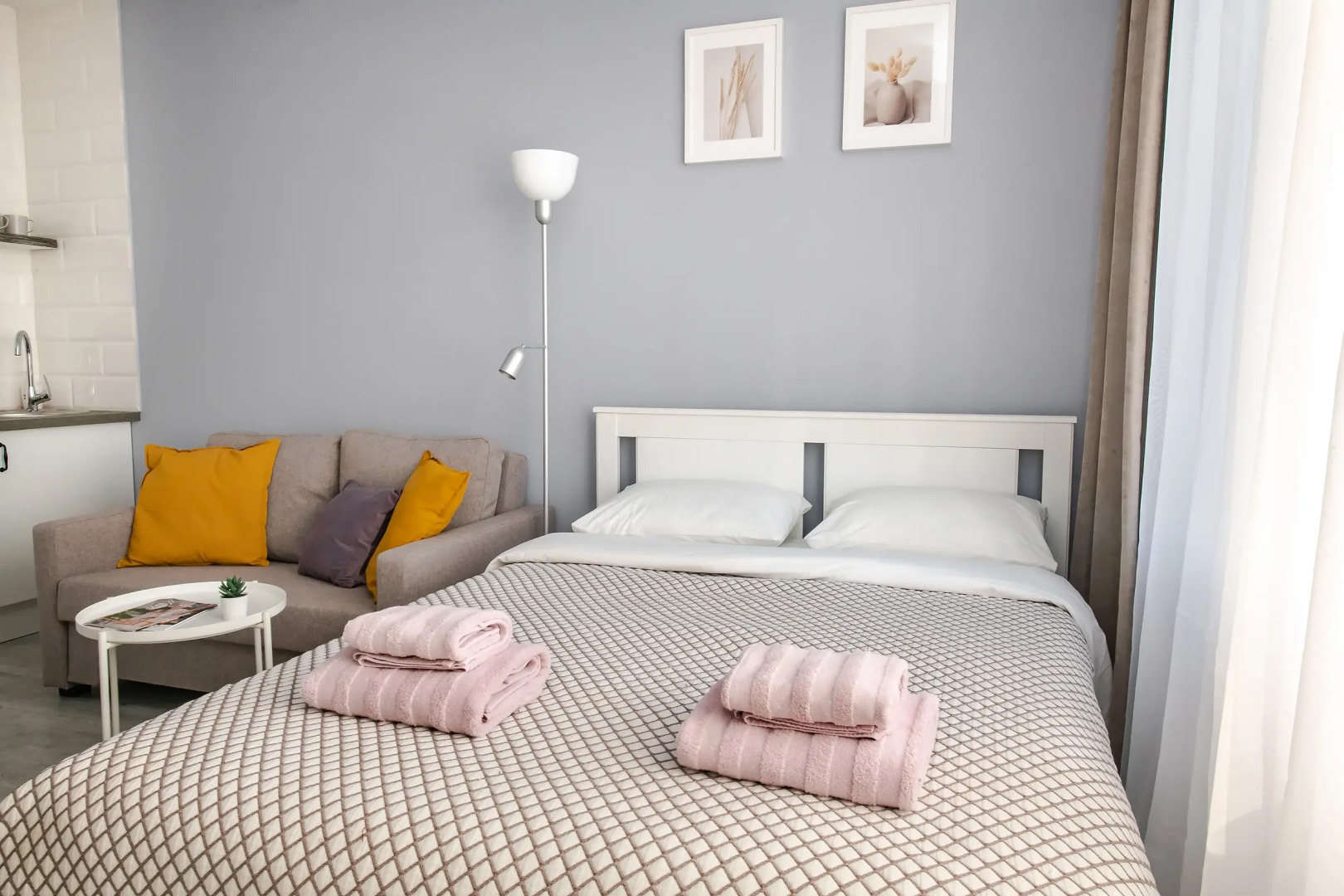 TopHouse на Брянской 18 студия