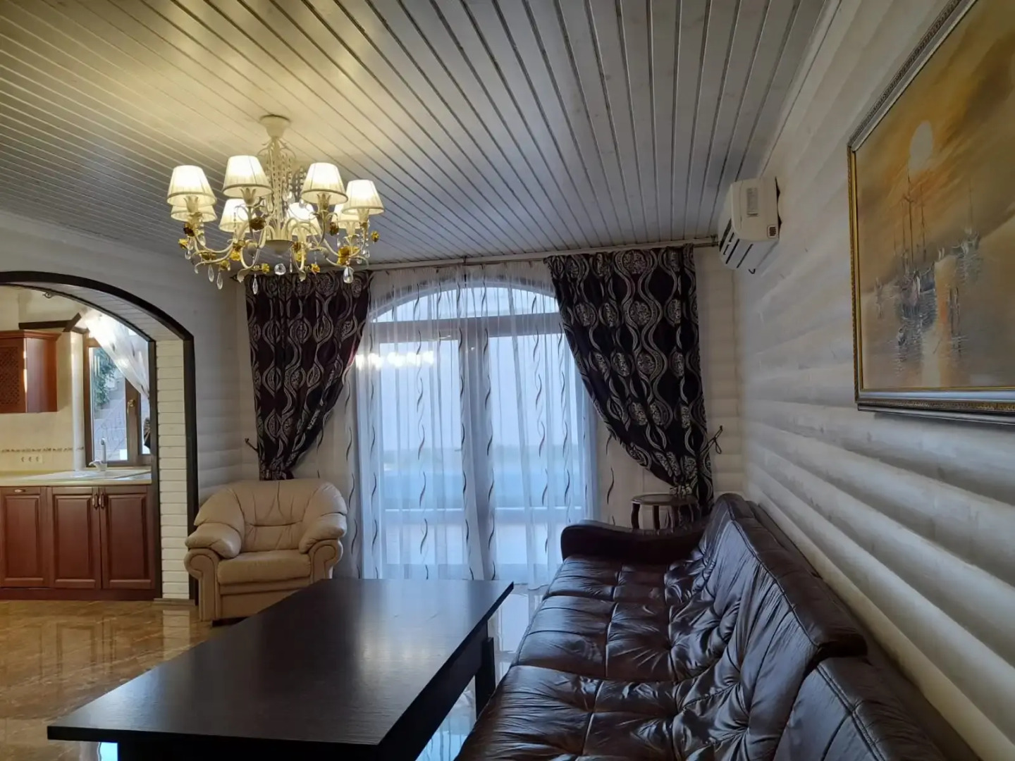 Частный Дом на Берегу Моря с Бассейном