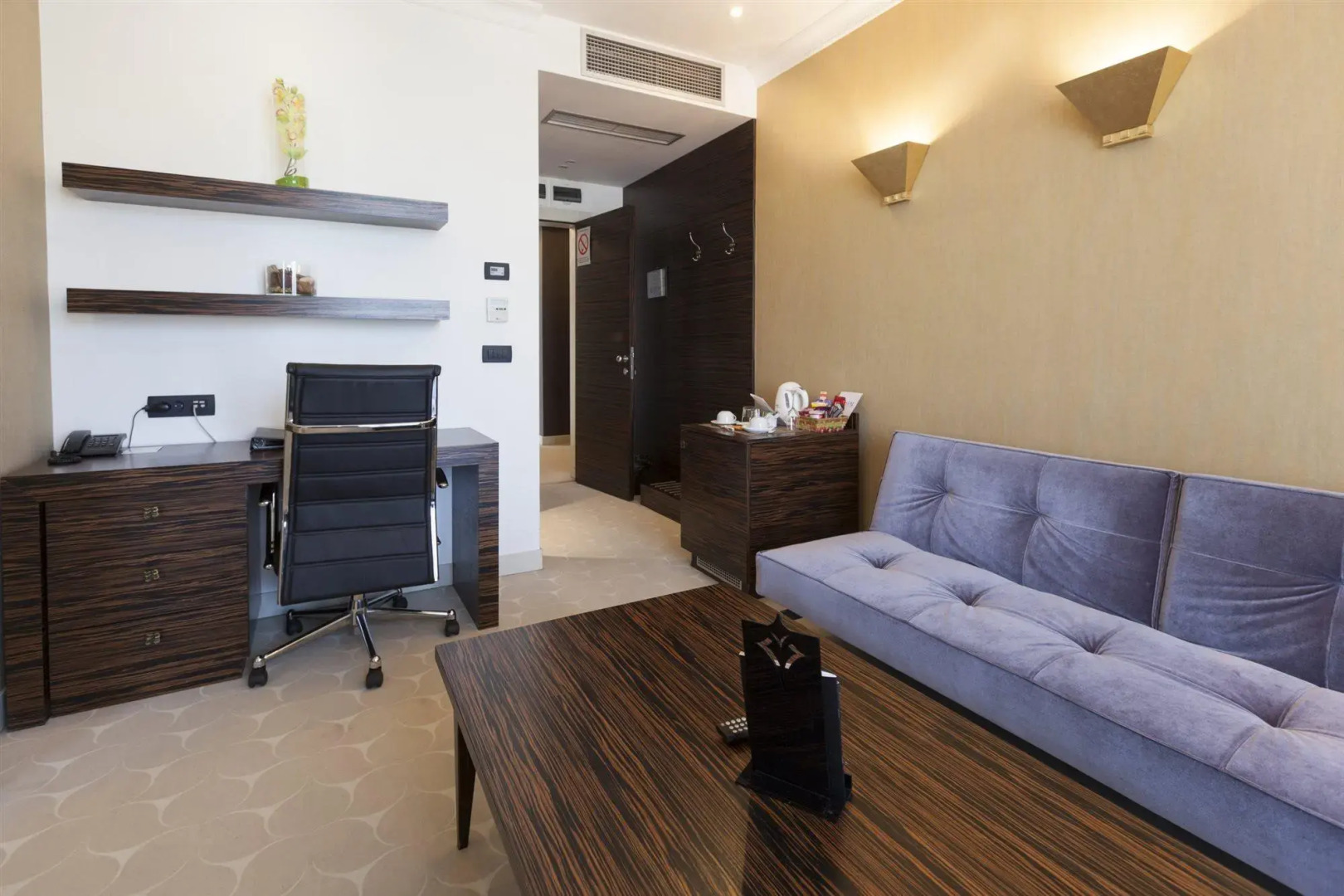 Отель Crystal Hotel Belgrade