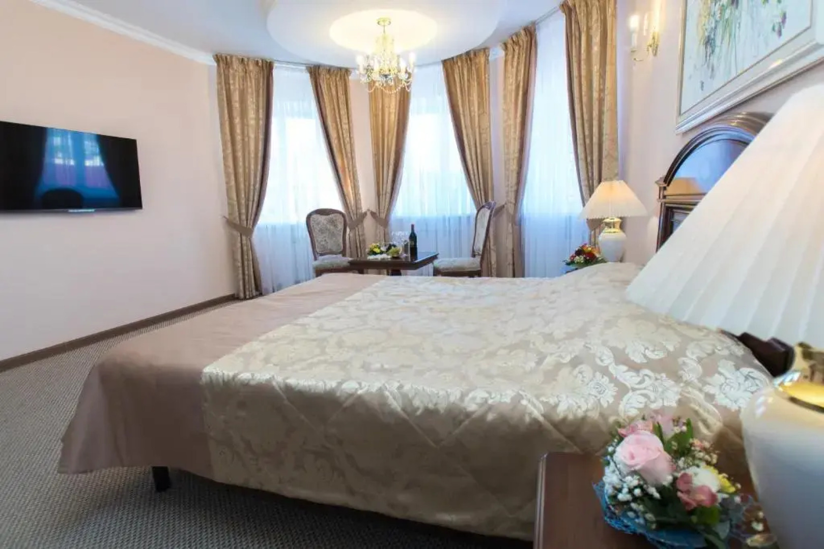 Отель Виноград