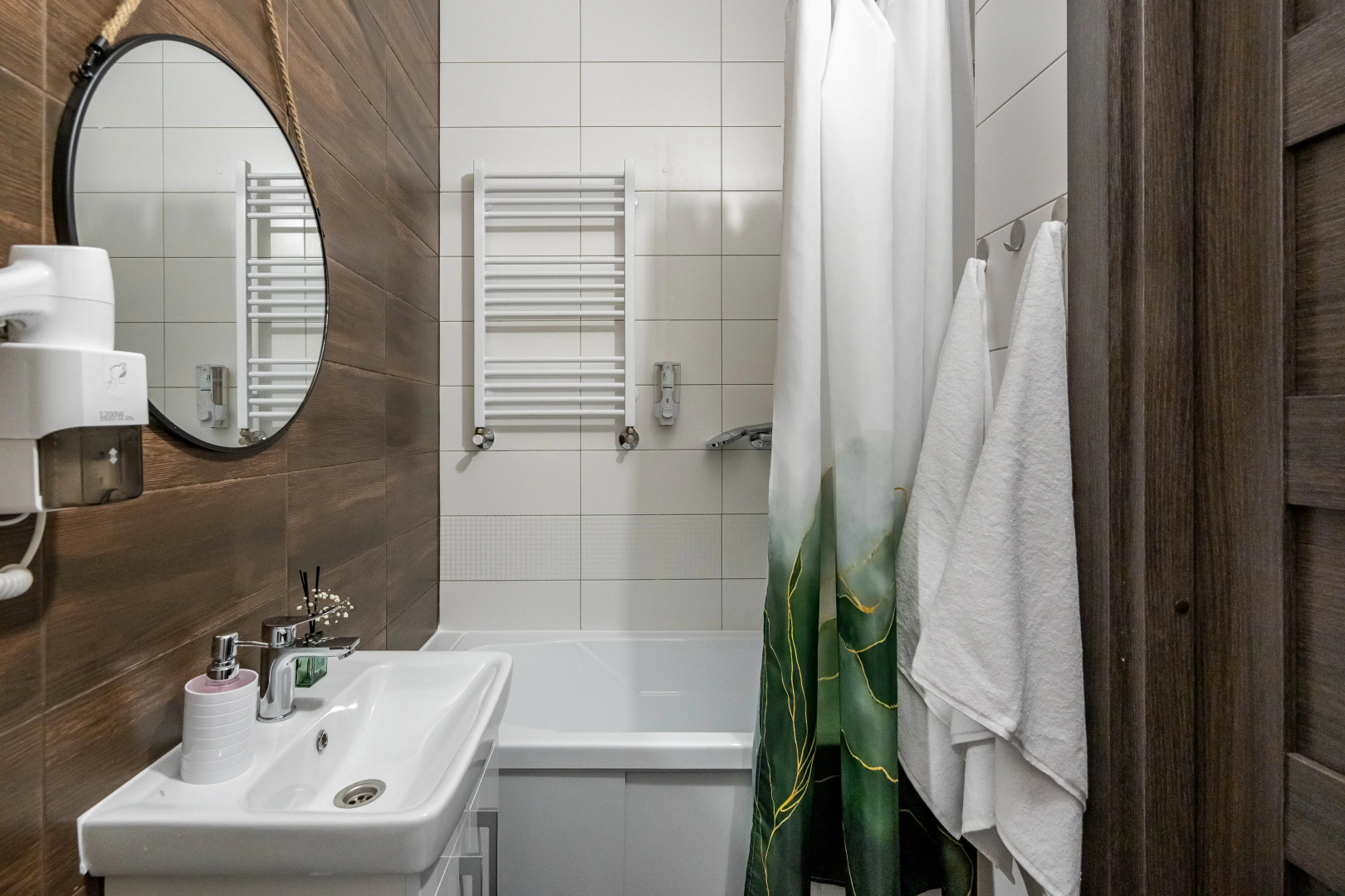 Апартаменты Emerald Voyage Тосина улица 6