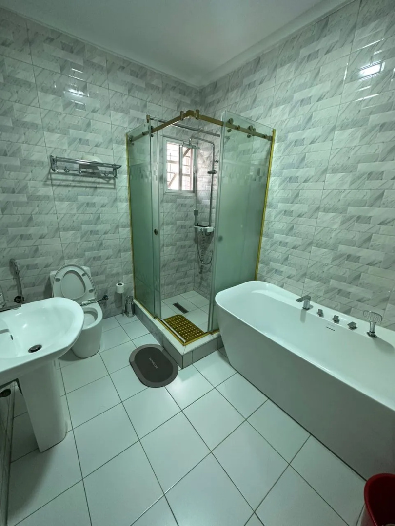 Отель De James Hotels and Suites