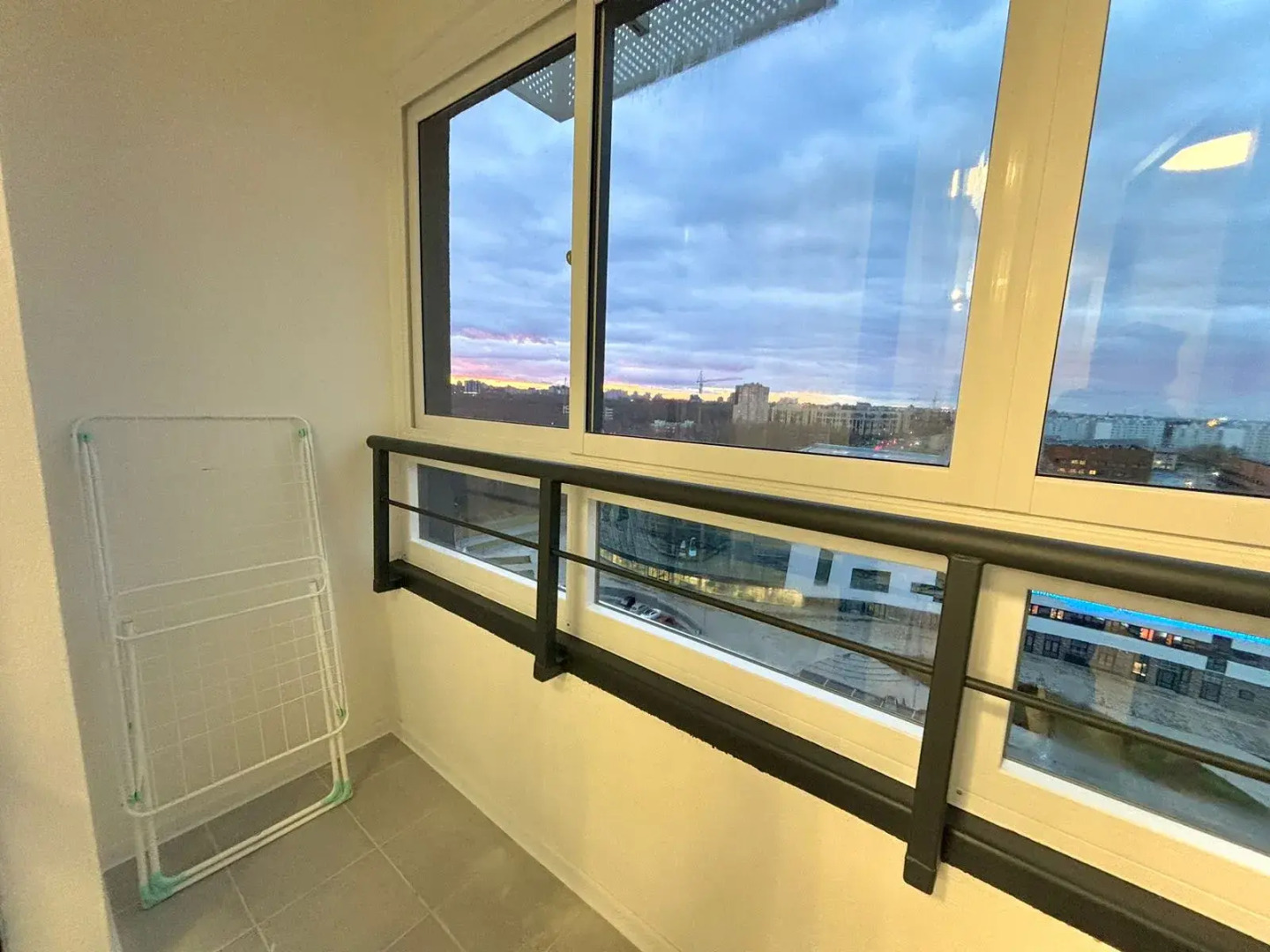 Квартира Стильная для 4 гостей 10  мин до центра