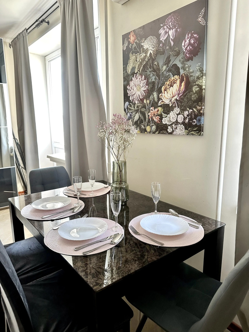 Апартаменты UraganApart с Шикарным Видом рядом с Парком Горького