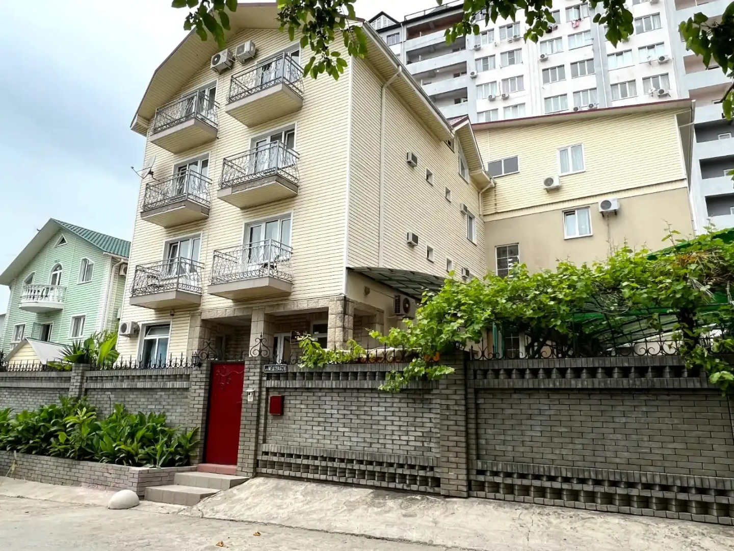 Гостевой дом Райский уголок