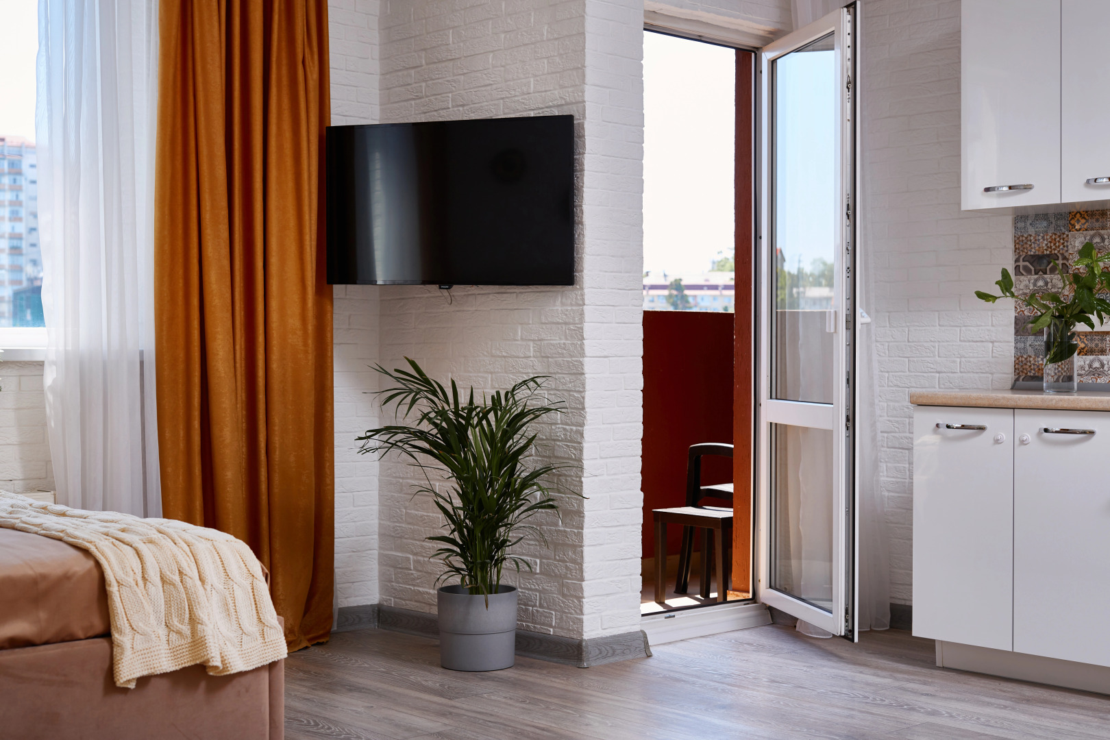 Апартаменты Caramel Shades Are High