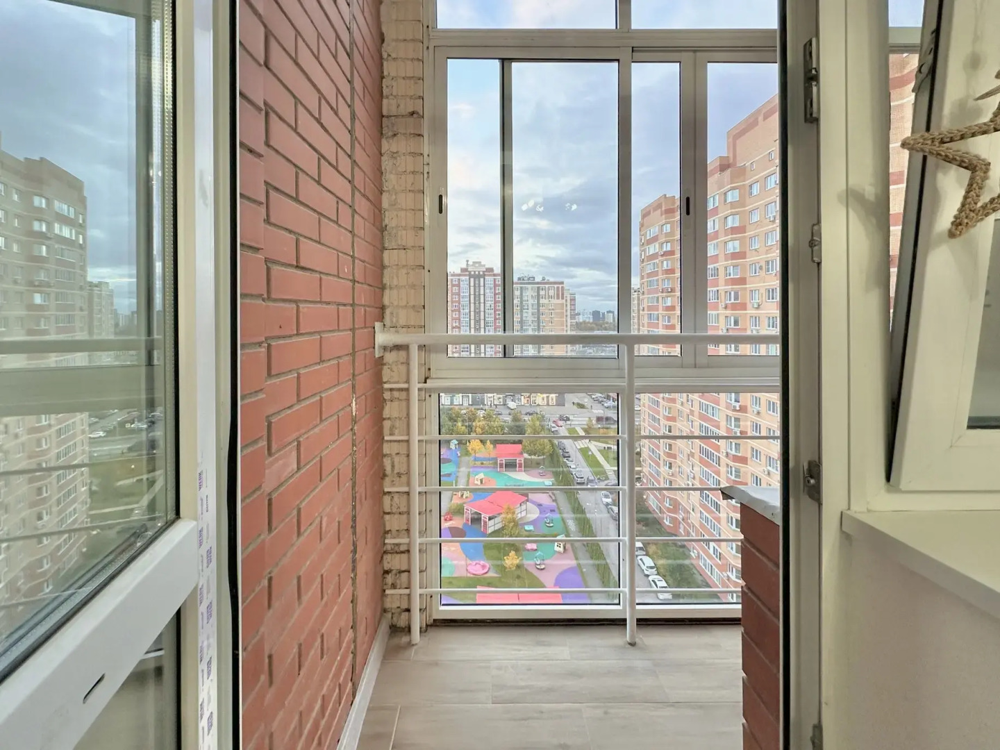 Квартира Sunmarine apart в Липовом парке 8/2