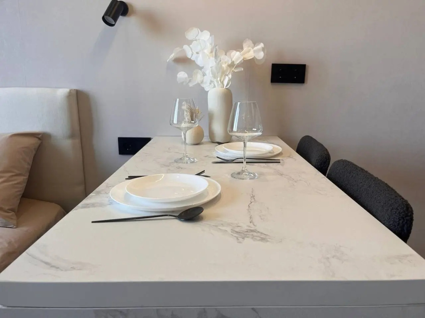 Квартира Апартаменты от ProКвартиры возле Ак Барс Арена, ДВВС и аквапарка по улице Сибгата Хакима 51