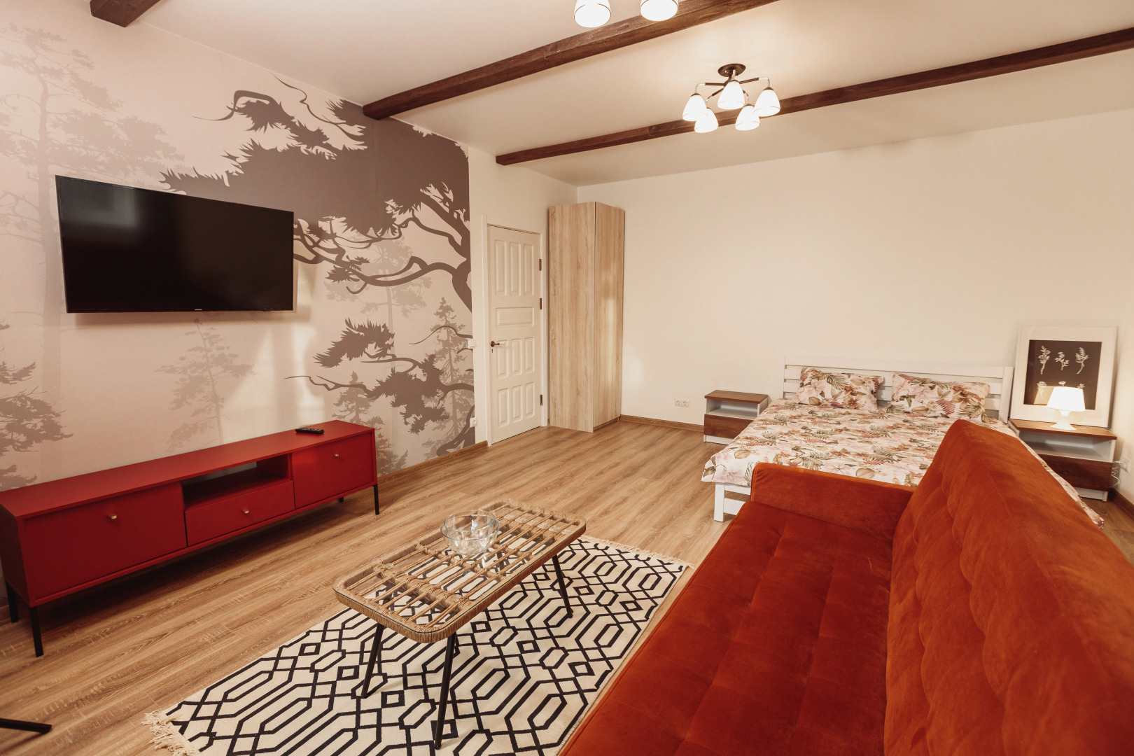 Квартира Двухкомнатная Московская 12