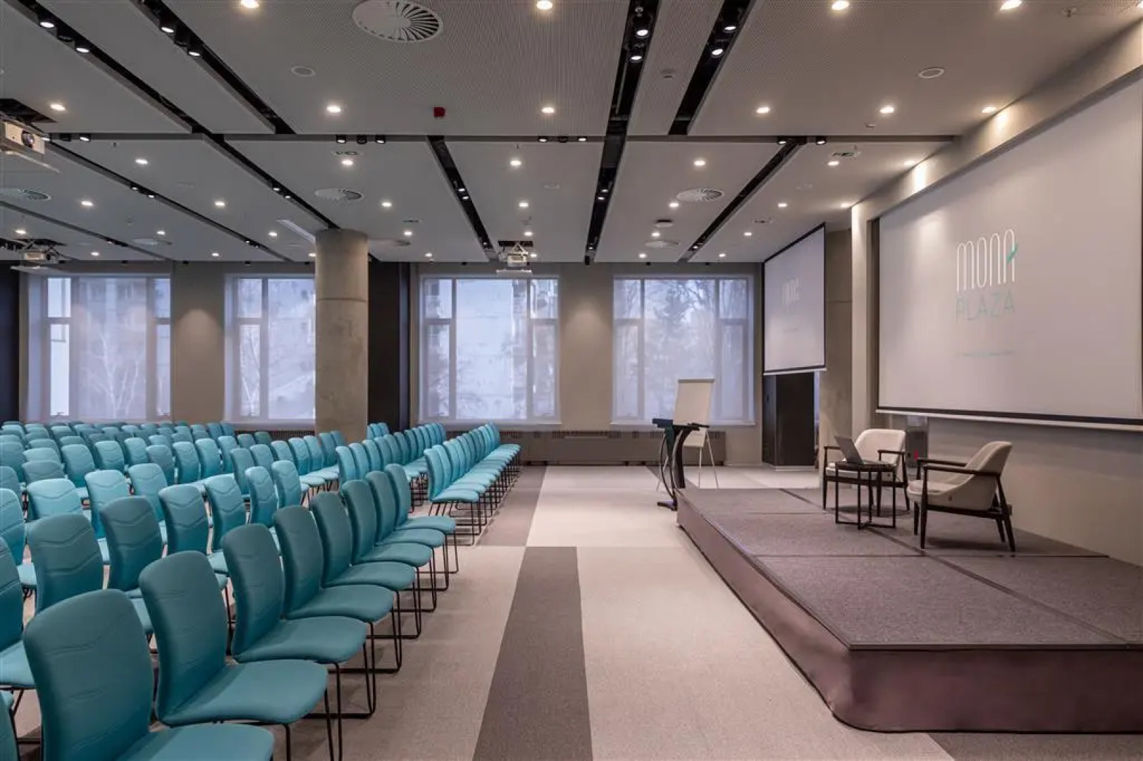 Отель Mona Plaza